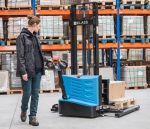 Transpalet electric cu catarg ES1225 DM, cu picioare si furci reglabile